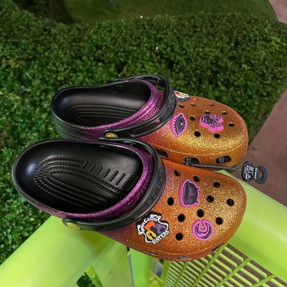 🎃RARE😱ONLY 1👀SOLDOUT👀W9/M7👌🏽9 7🔮DISNEY PARKS🏰CLOGS CROCS HOCUS POCUS🆕 - Picture 4 of 9